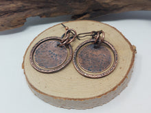 Load image into Gallery viewer, Rustic Hammered Copper Dangle Earrings, Antiqued Metal Round Circle Medallion Handmade