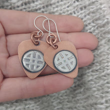 Load image into Gallery viewer, Celtic Design Mixed Metal Earrings