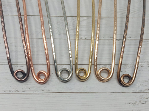 Hammered Metal Loop Hair Pin