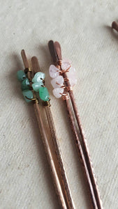 ONE (1) Wirewrapped Gemstone Hammered Metal Hair Stick.