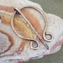 Load image into Gallery viewer, Penannular Brooch Pin, Celtic Shawl Pin, Horseshoe Brooch,  Medieval Cloak Pin,