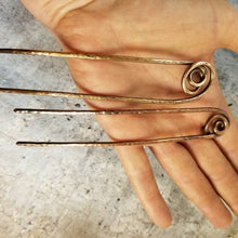 Load image into Gallery viewer, Hair Fork, Twisted Hair Pin, 5&quot; Long Hair Bun Pin, Hammered Copper Bronze Hair Jewelry,