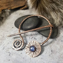 Load image into Gallery viewer, Blue Kyanite Cloak Pin, Metal Shawl Clasp, Handmade Rustic Copper Viking Penannular Brooch